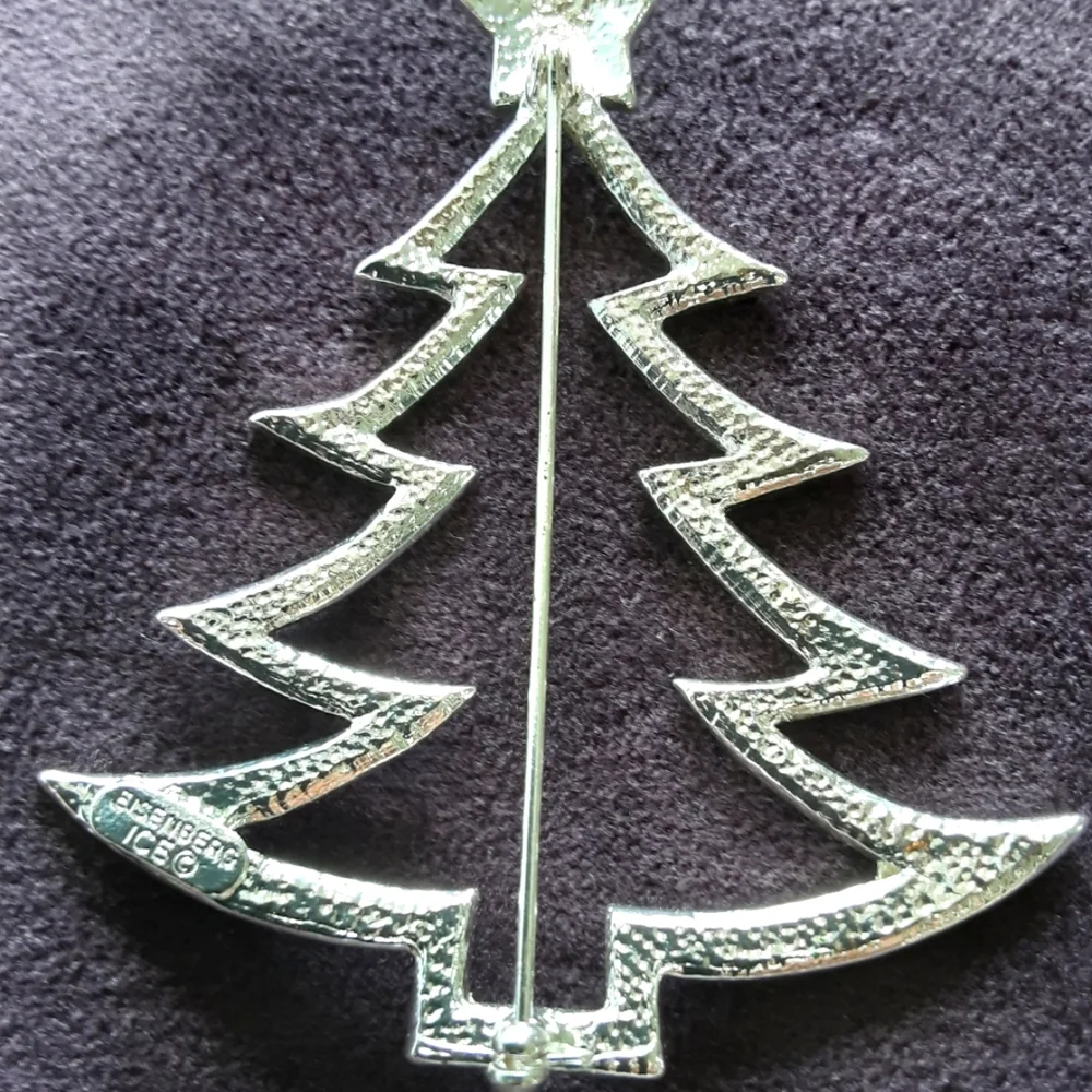EISENBERG ICE Large Sparkling Crystal Christmas Tree Silhouette Brooch